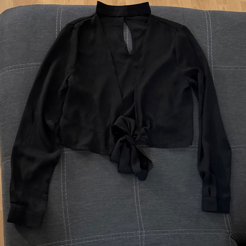 Front tie top
